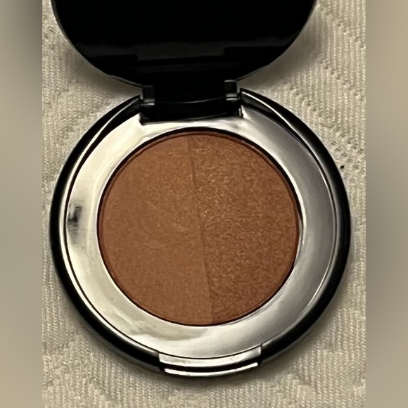 Too Faced Sun Bunny Natural bronzer mini - Picture 3 of 3